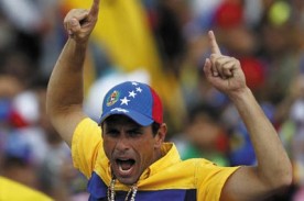 Capriles crie